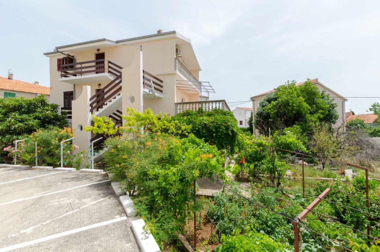 Apartment Damir Primošten Екстериор снимка