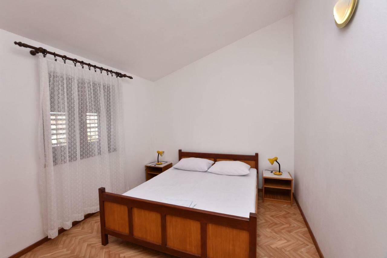 Apartment Damir Primošten Екстериор снимка