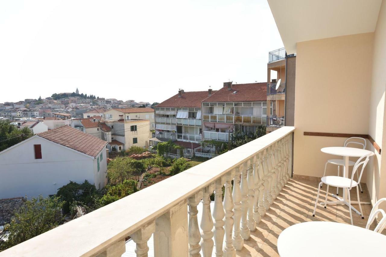 Apartment Damir Primošten Екстериор снимка