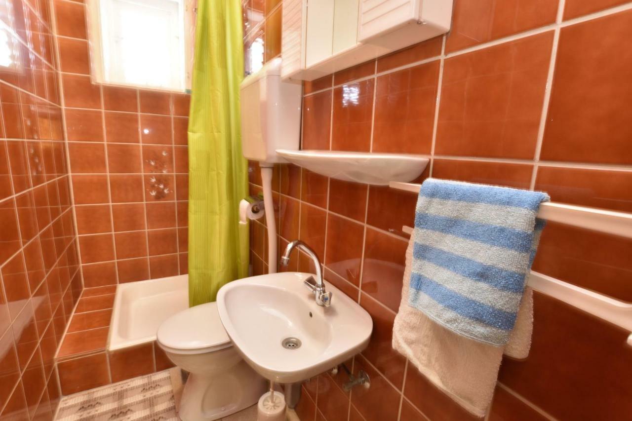Apartment Damir Primošten Екстериор снимка