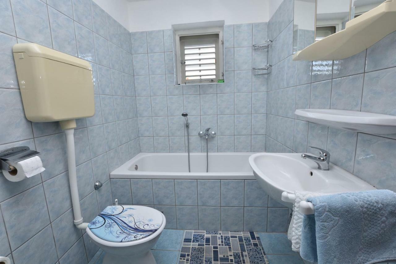 Apartment Damir Primošten Екстериор снимка