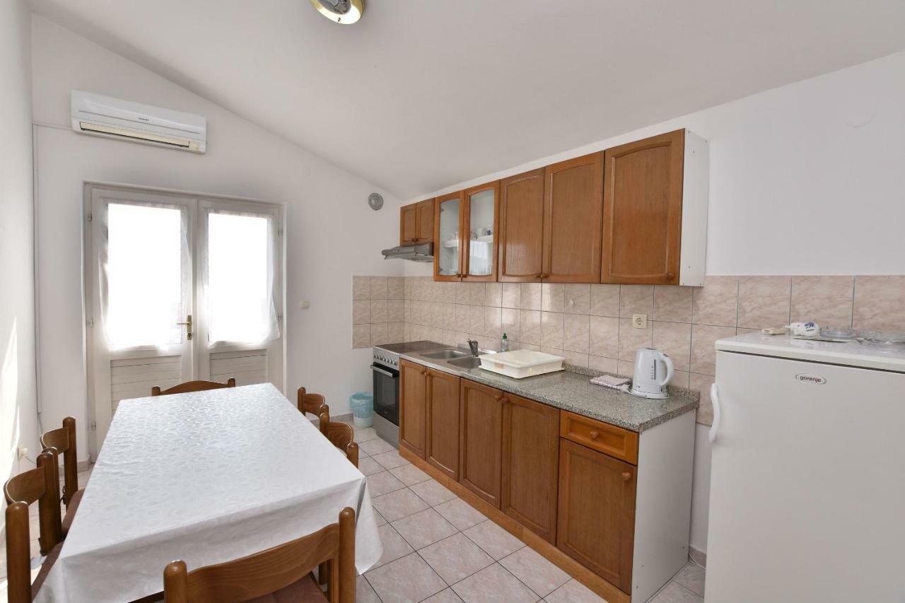 Apartment Damir Primošten Екстериор снимка