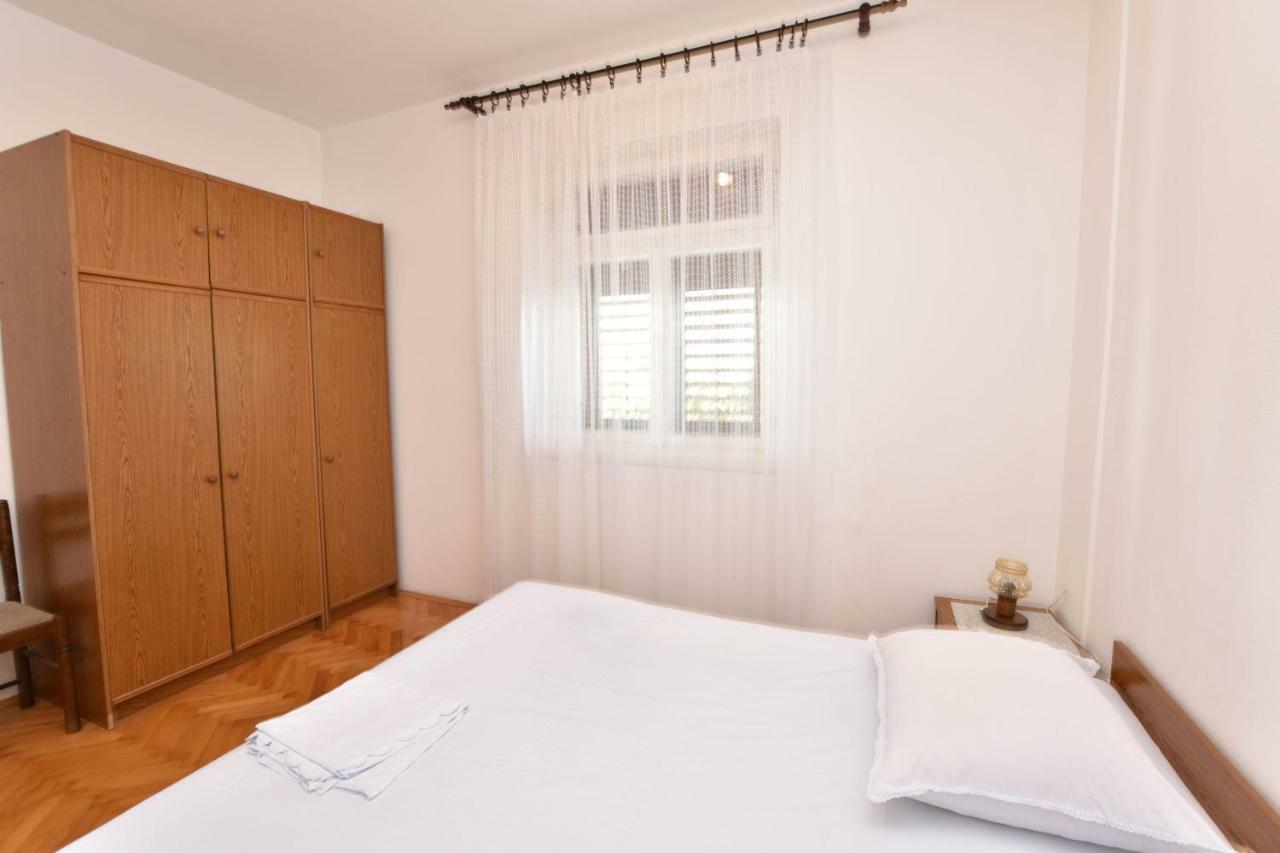 Apartment Damir Primošten Екстериор снимка