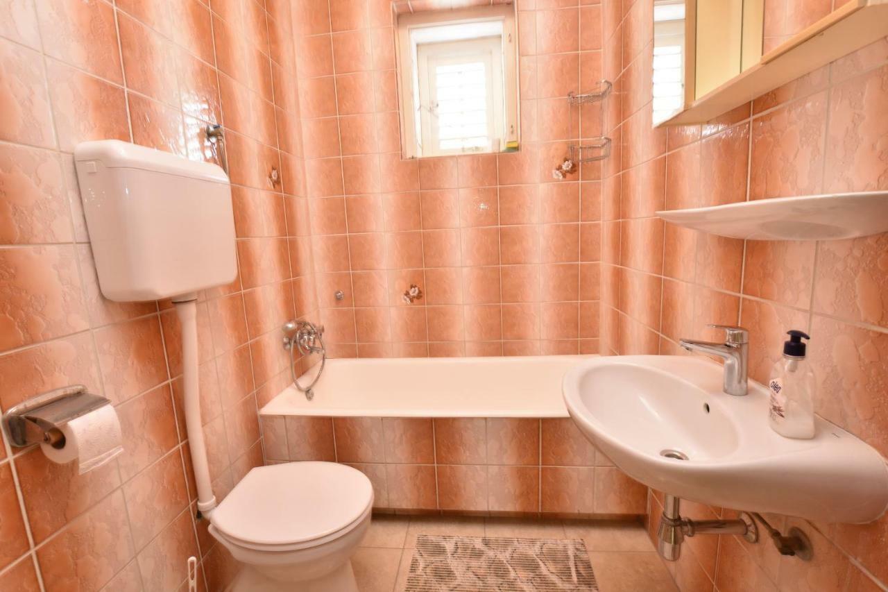 Apartment Damir Primošten Екстериор снимка
