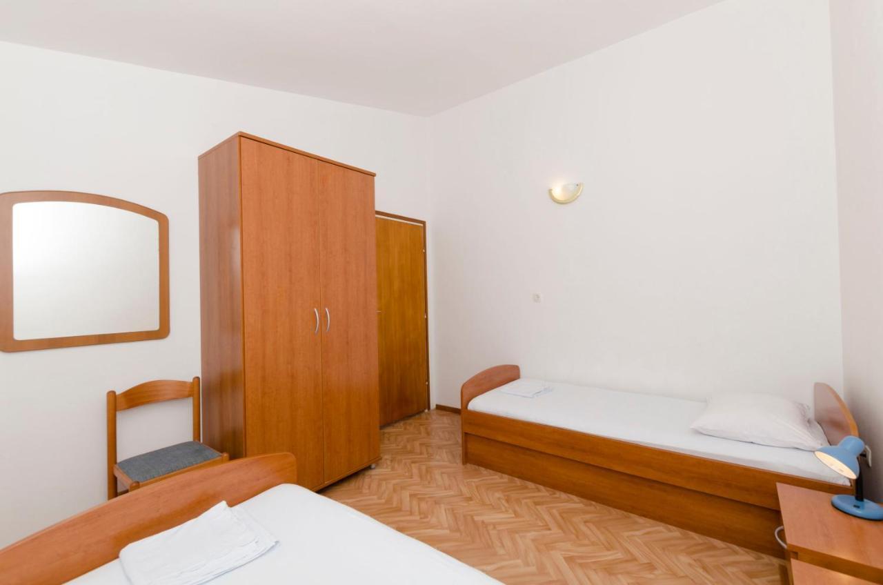 Apartment Damir Primošten Екстериор снимка