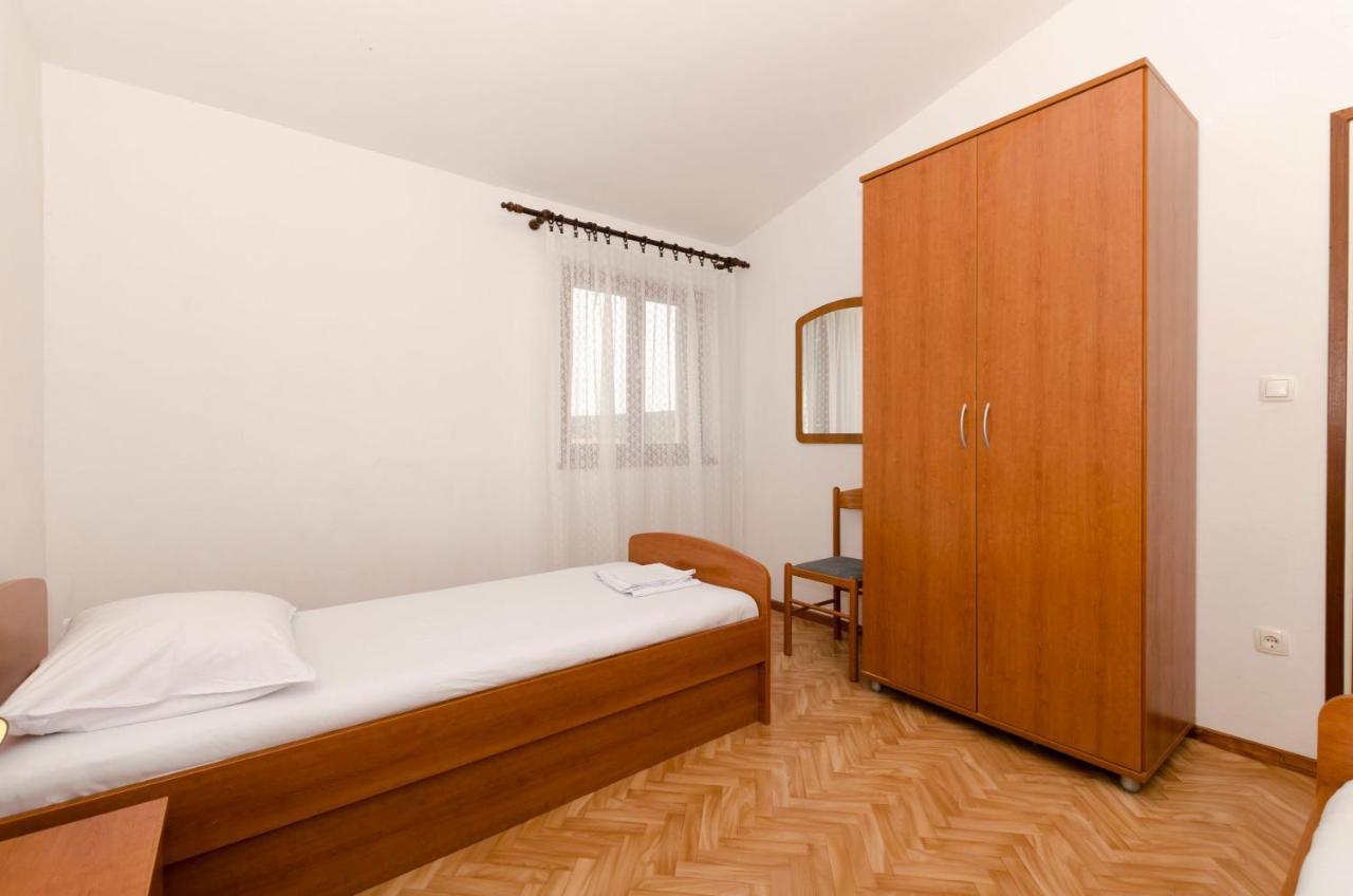 Apartment Damir Primošten Екстериор снимка