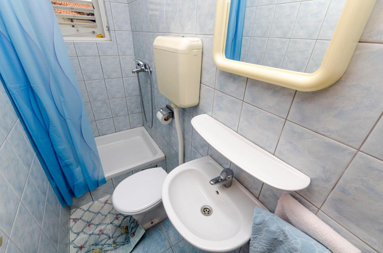 Apartment Damir Primošten Екстериор снимка